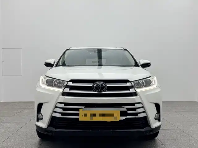 TOYOTA HIGHLANDER