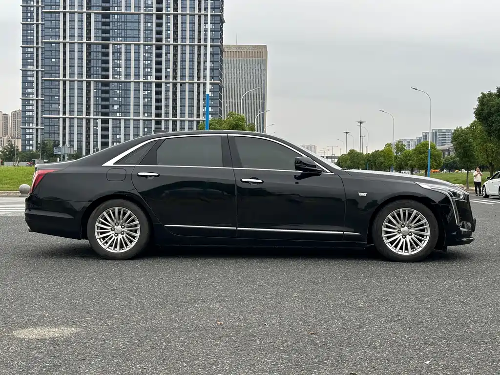 Cadillac CT6 — миниатюра 4