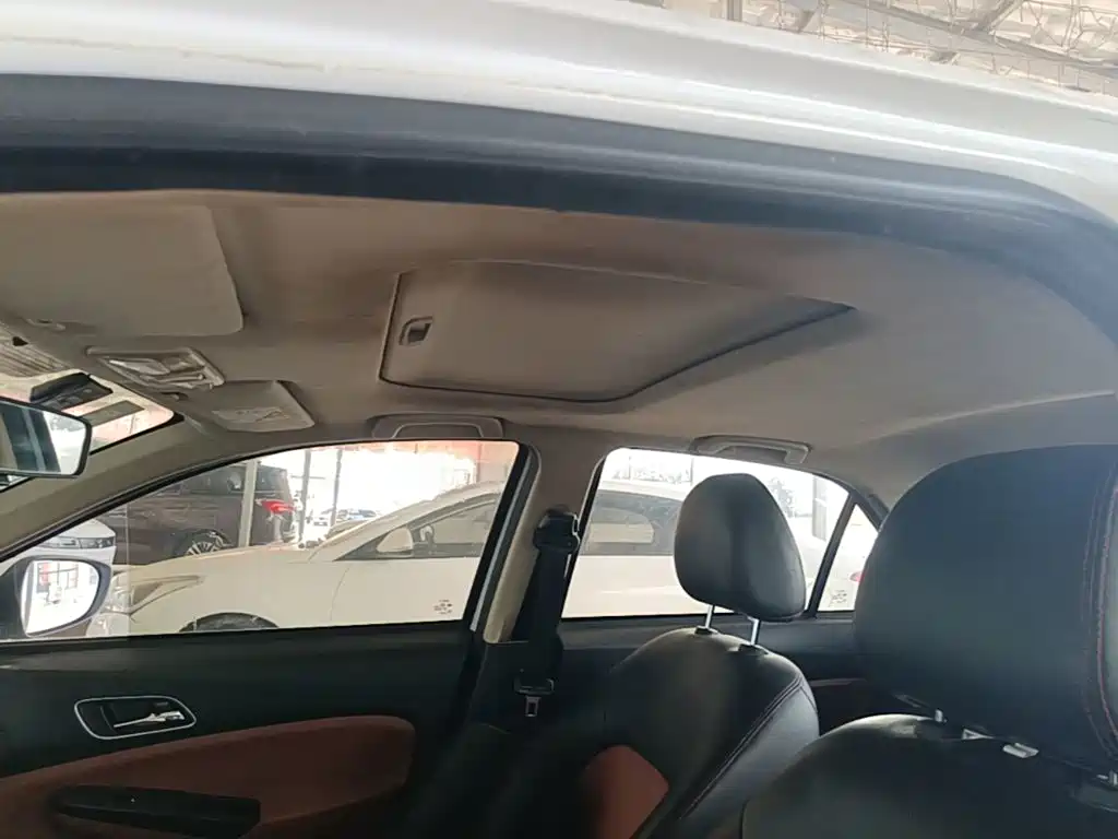 Geely King Kong — миниатюра 18