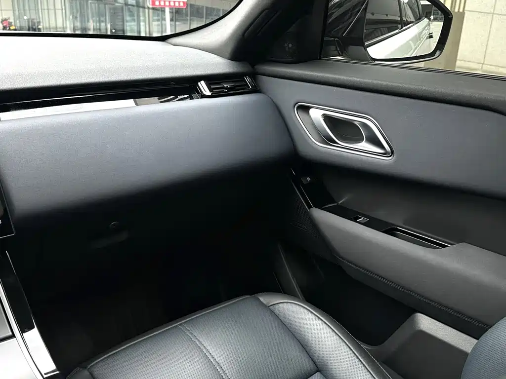 Land Rover Velar — миниатюра 6