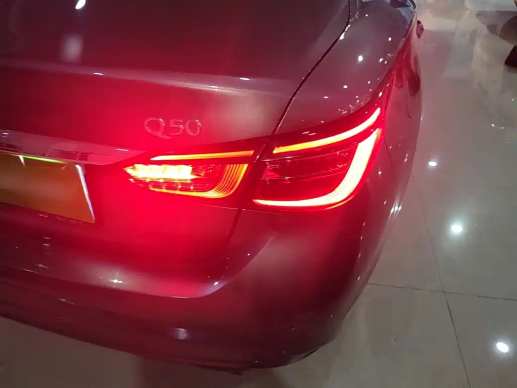 Infiniti Q50L — миниатюра 8