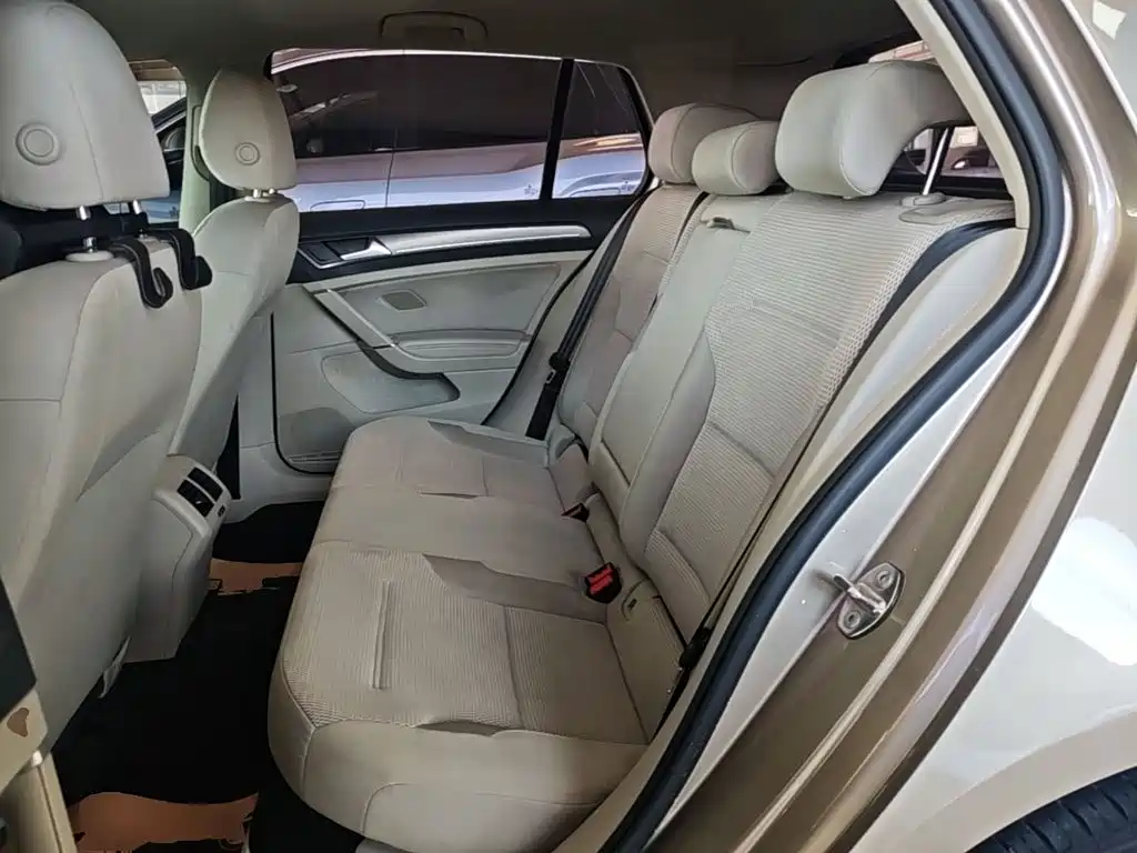 Volkswagen Golf — миниатюра 17