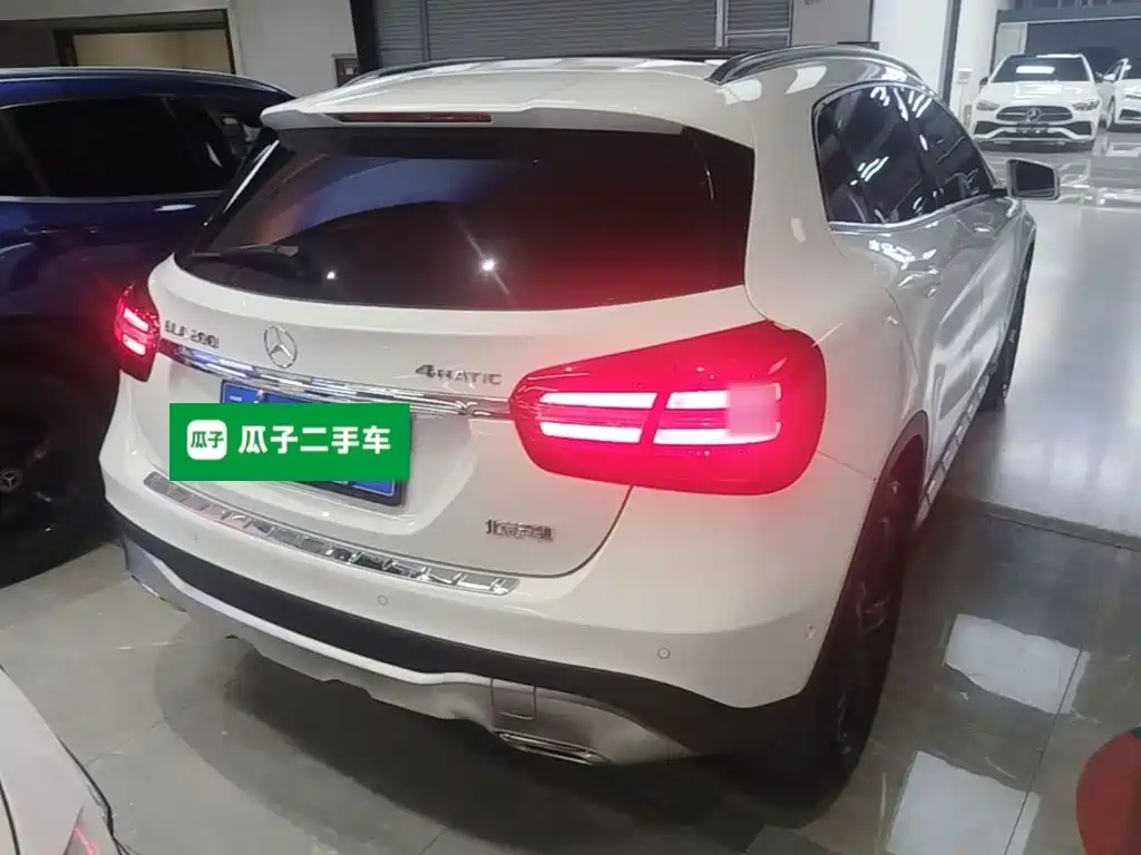 Mercedes-Benz GLA — миниатюра 7