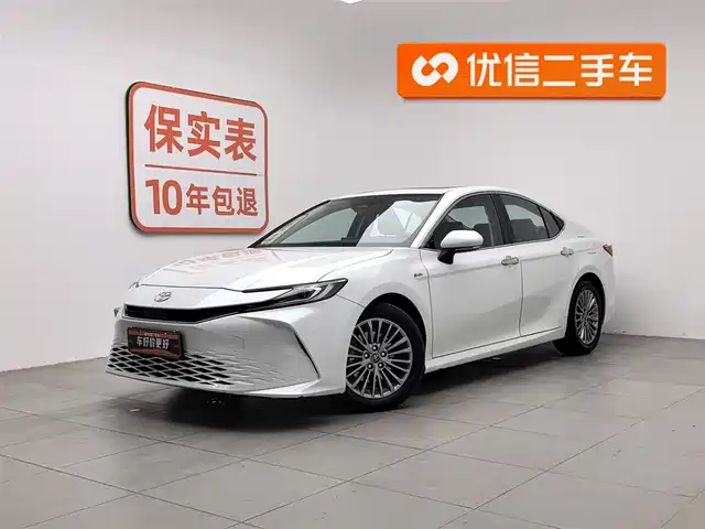 TOYOTA CAMRY 2025