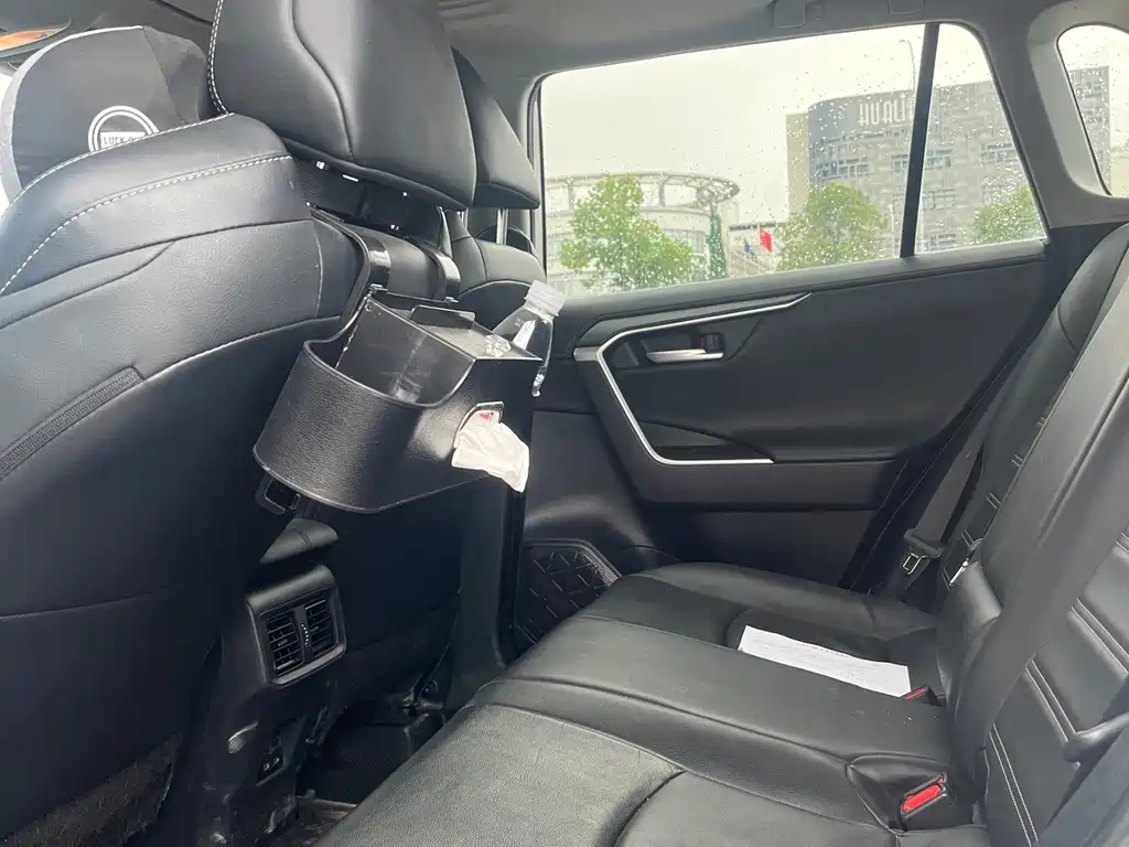 Toyota Wildlander - фото 5