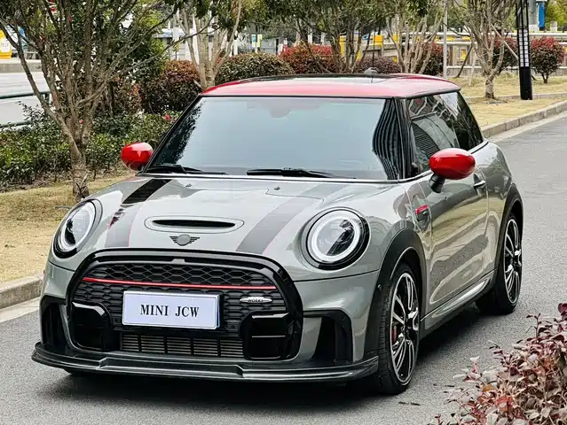 MINI JCW
