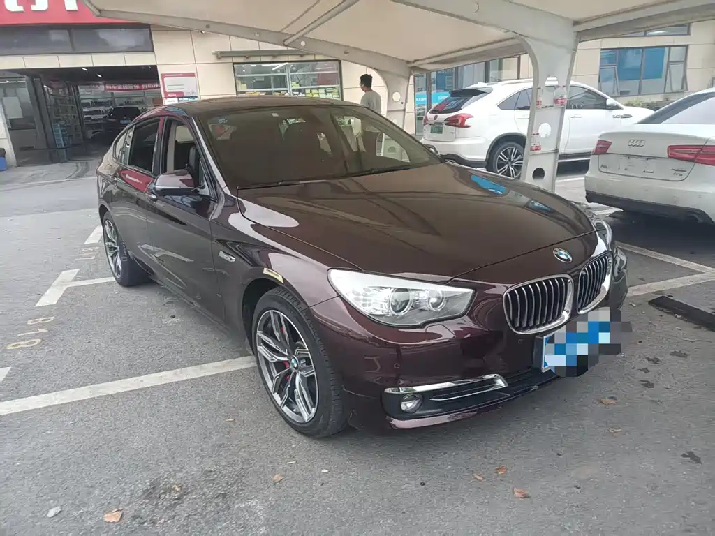 BMW 5 Series GT — миниатюра 2