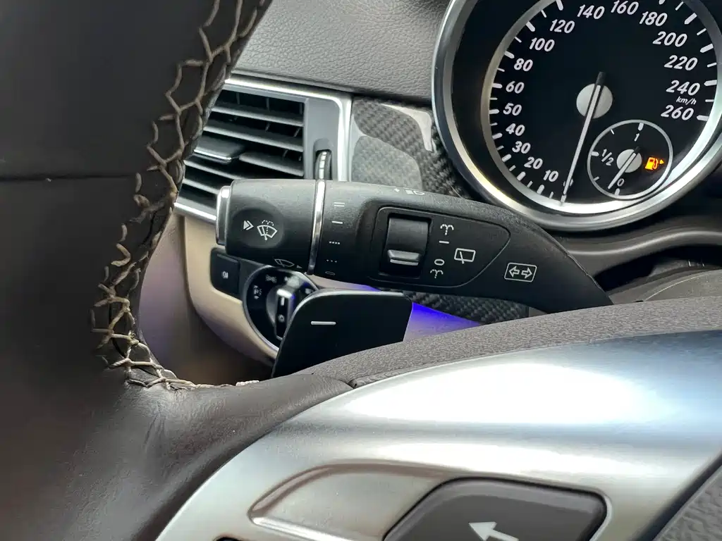 Mercedes-Benz M-Class — миниатюра 15