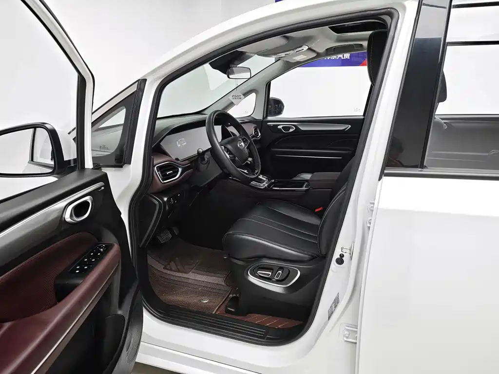 GAC Motor Trumpchi M6 — миниатюра 13