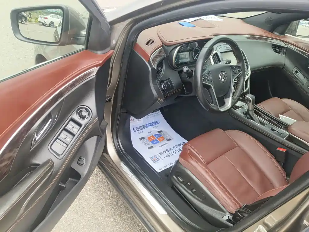 Buick LaCrosse — миниатюра 6