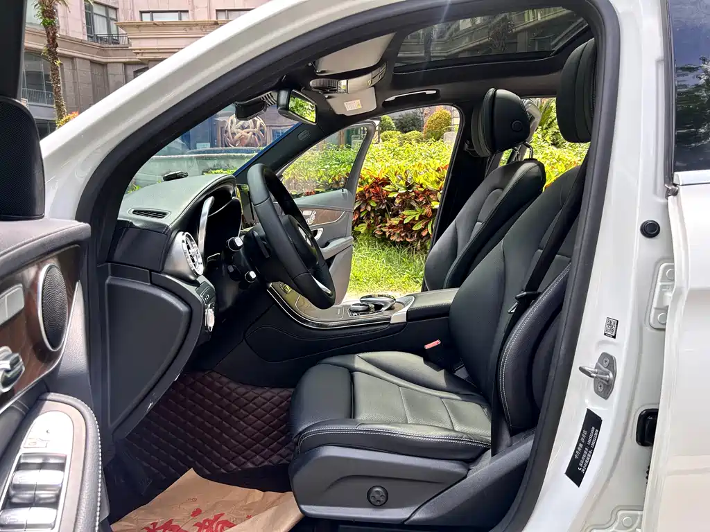 Mercedes-Benz GLC 2017 GLC 300 4MATIC