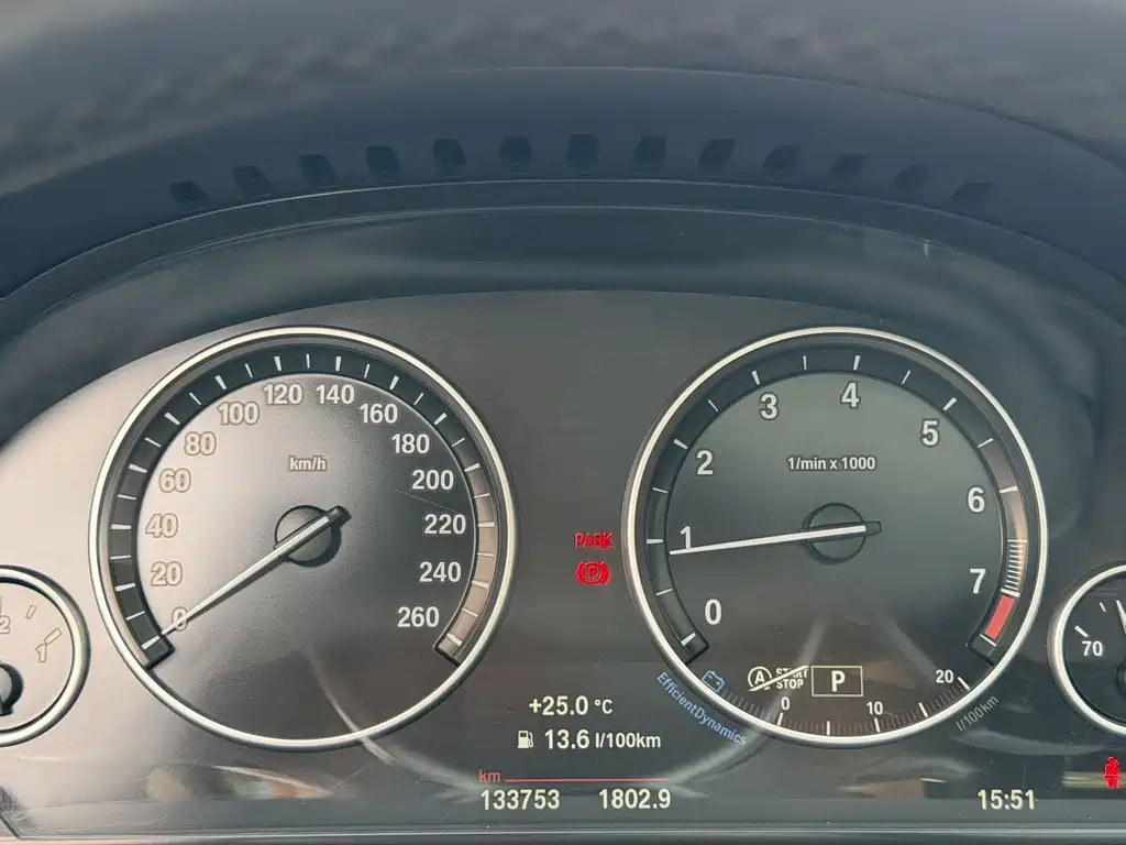 BMW 5 Series — миниатюра 16