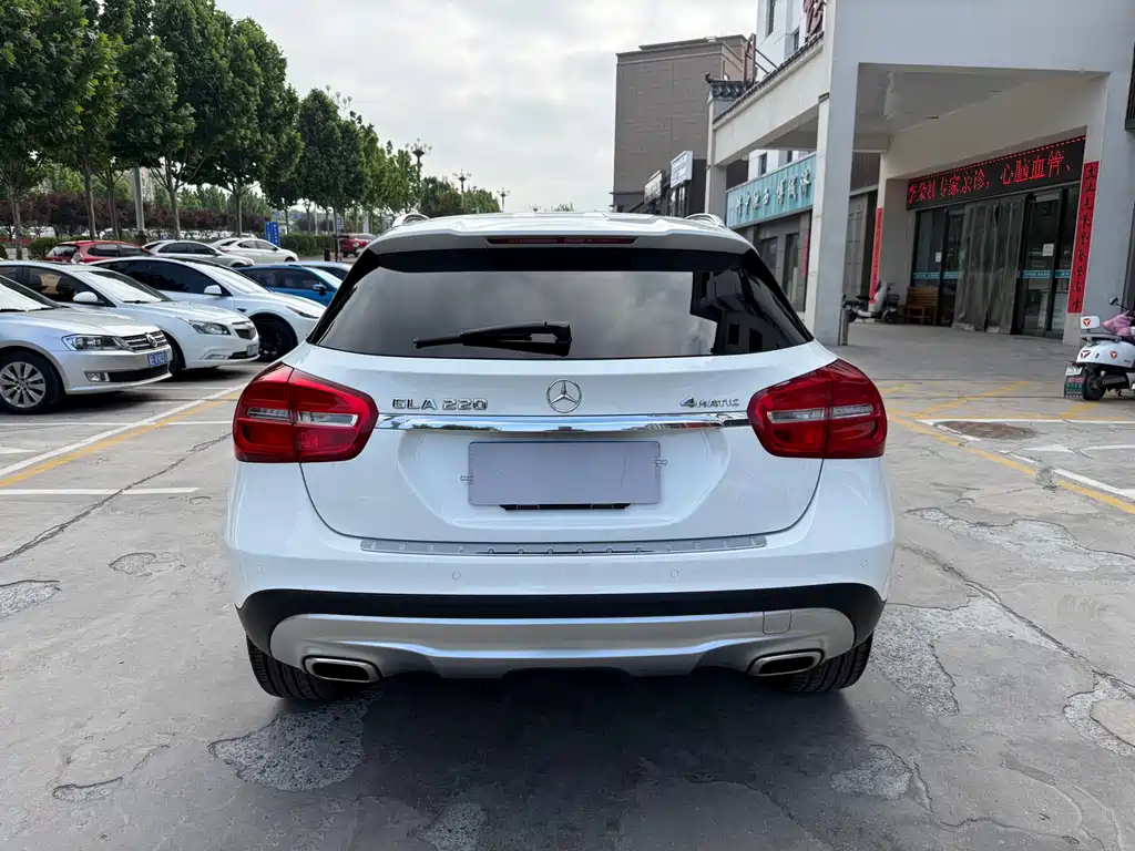 Mercedes-Benz GLA 2015 GLA 220 4MATIC Luxury
