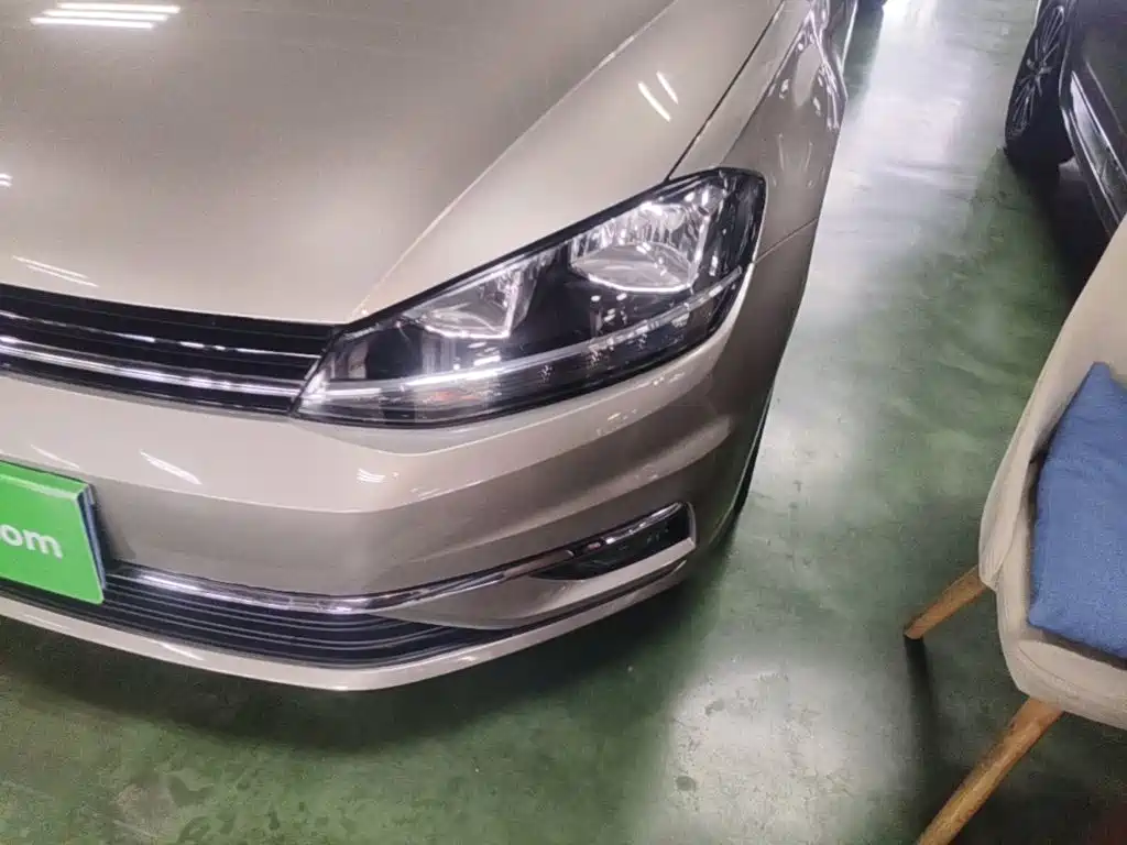 Volkswagen Golf — миниатюра 24