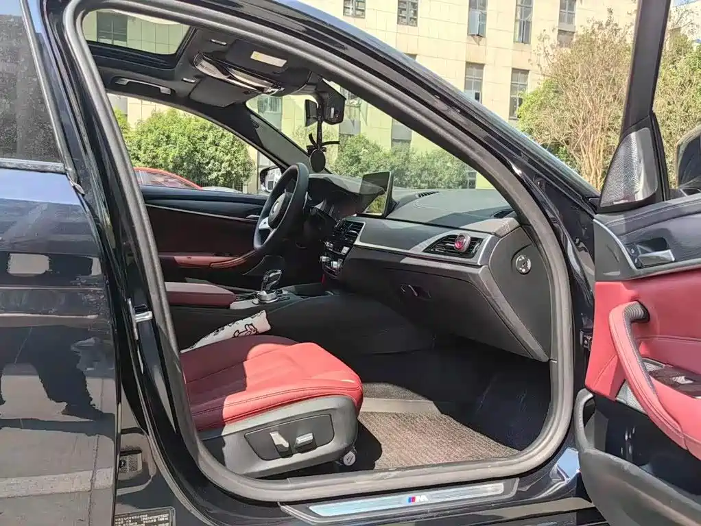 BMW 5 Series — миниатюра 7
