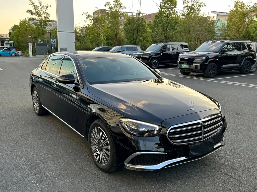 Mercedes-Benz E-Class — миниатюра 4