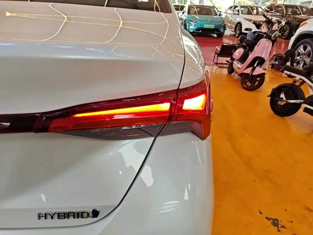 Toyota Avalon — миниатюра 8