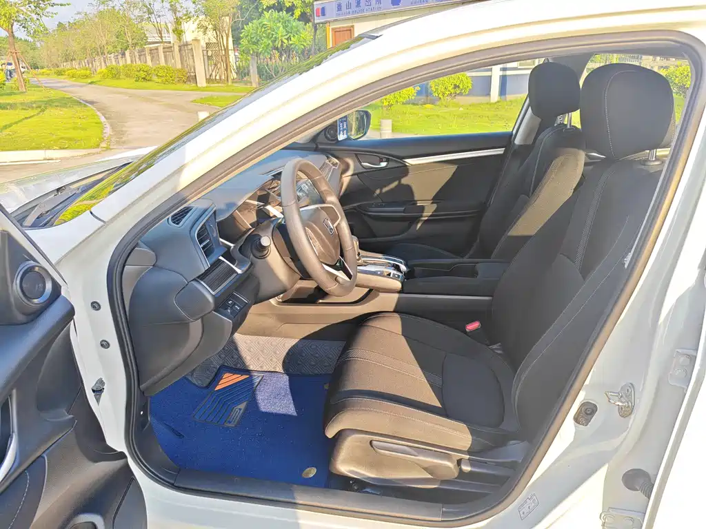 Honda Civic — миниатюра 9