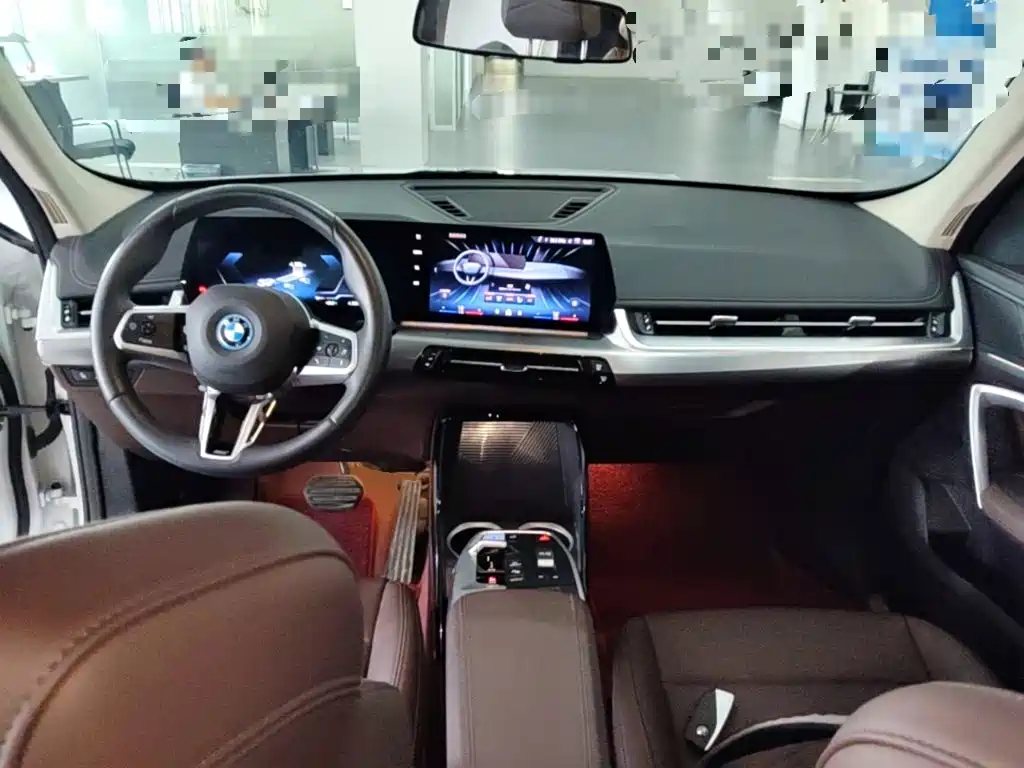 BMW iX1 — миниатюра 14