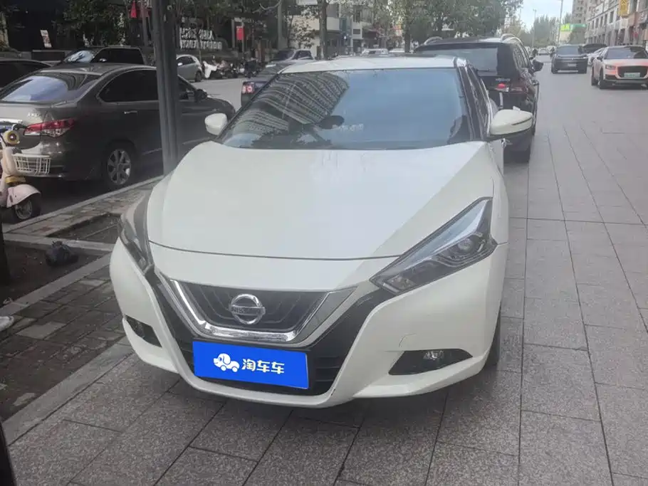Nissan Bluebird — миниатюра 2