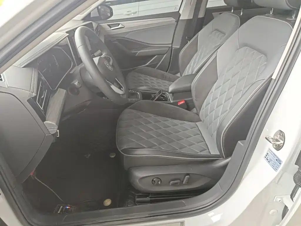 Volkswagen Sagitar — миниатюра 15