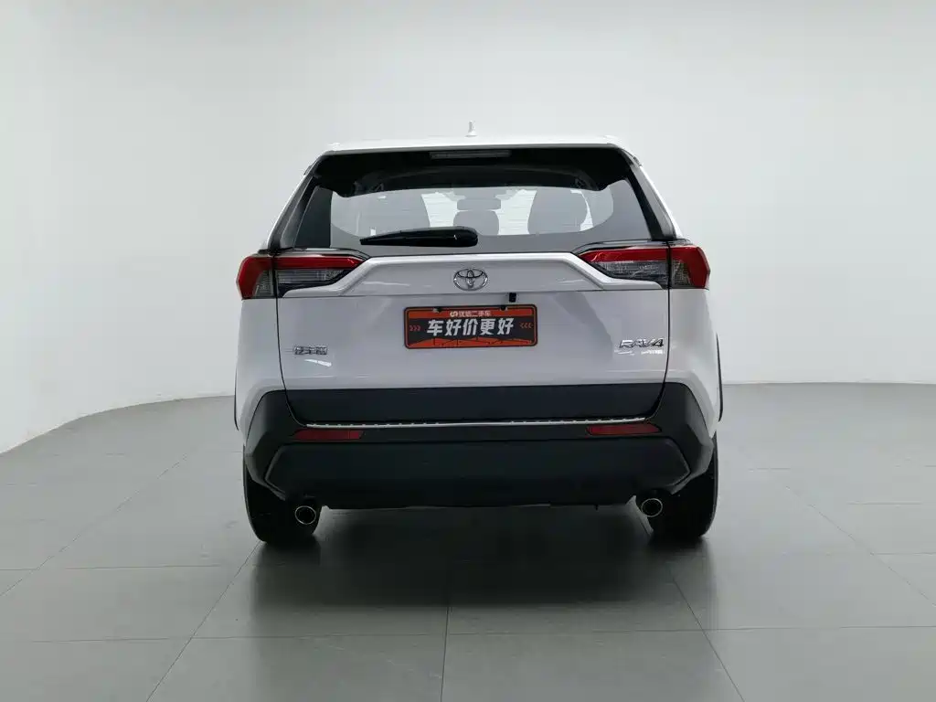Toyota RAV4 — миниатюра 4