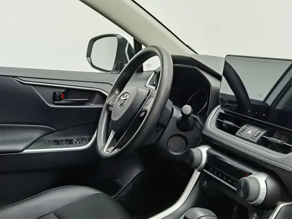Toyota RAV4 — миниатюра 22