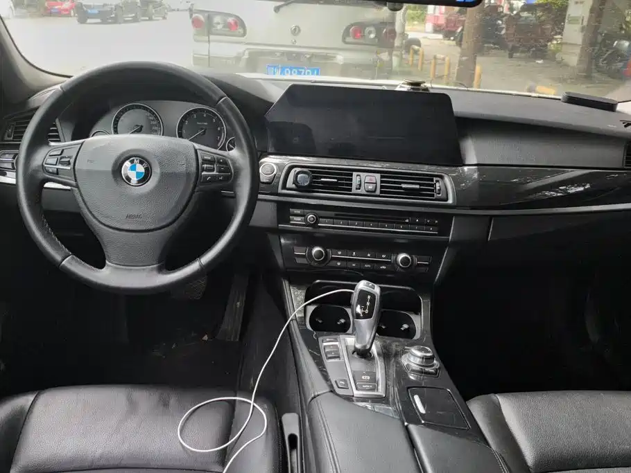 BMW 5 Series (Import) — миниатюра 12