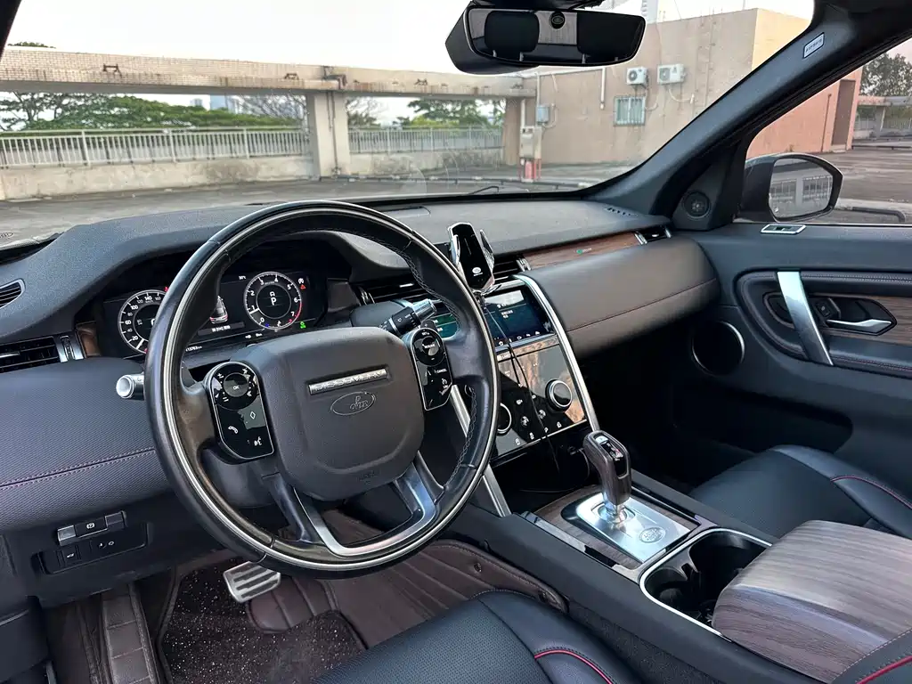 Land Rover Discovery Sport — миниатюра 10