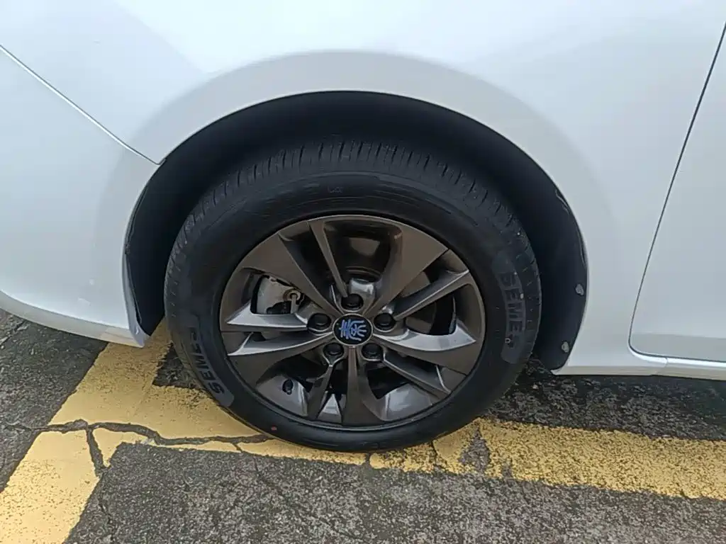 BYD Qin NEV — миниатюра 23