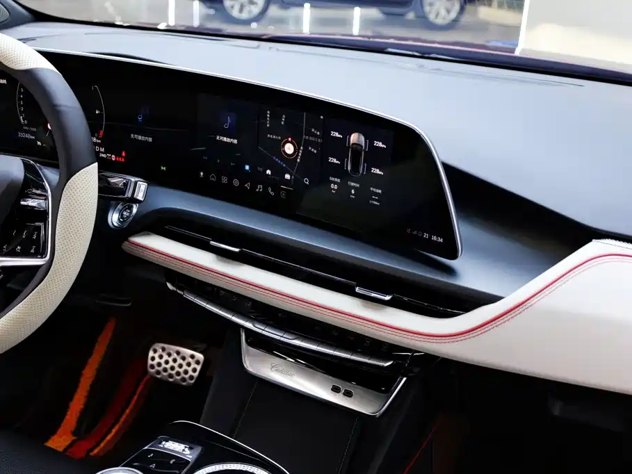 Cadillac GT4 — миниатюра 20