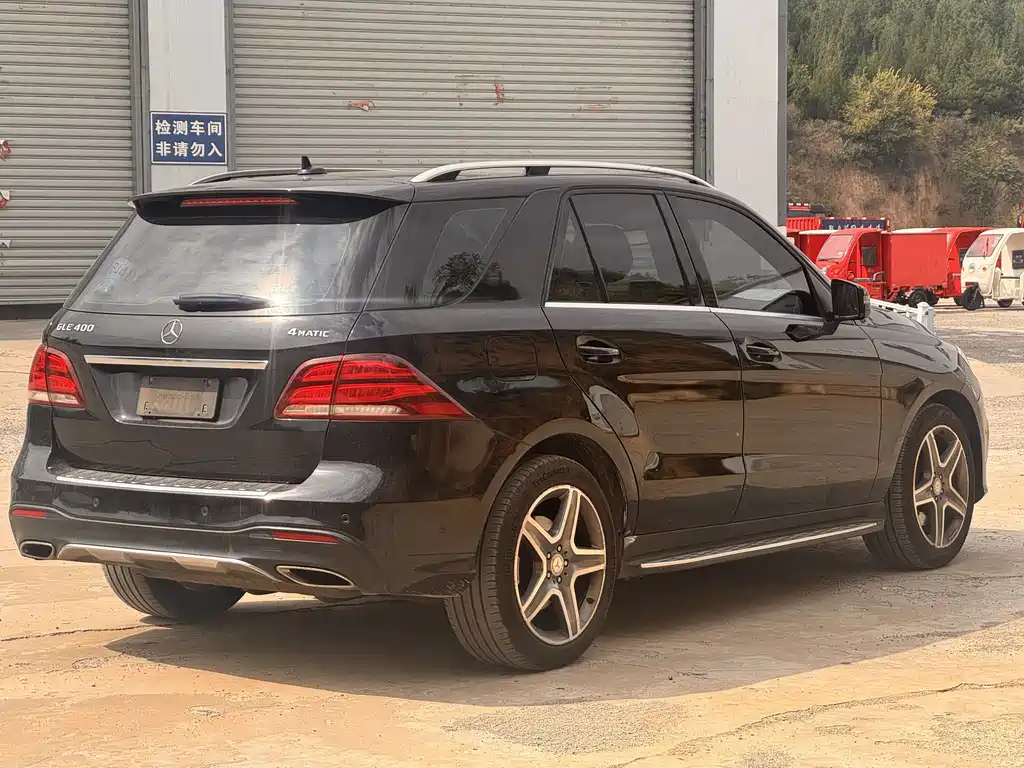 Mercedes-Benz GLE (Import) — миниатюра 9