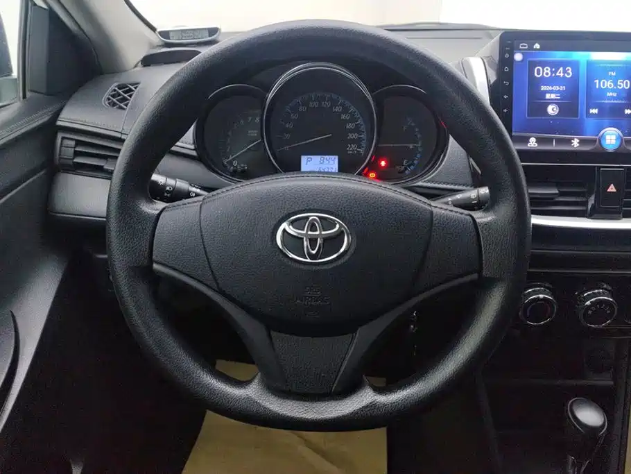 Toyota Yaris L — миниатюра 15