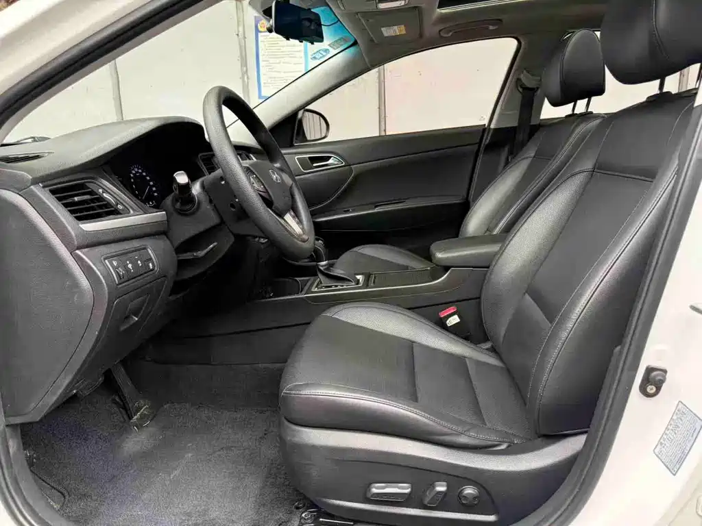 Hyundai Mistra — миниатюра 3