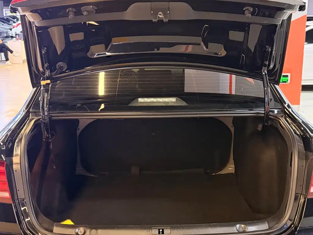 Volkswagen Lavida — миниатюра 10