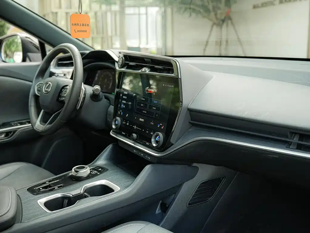 Lexus RZ 2023 450e