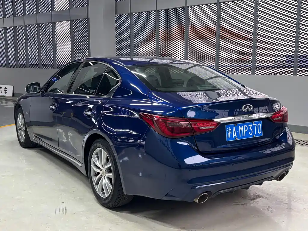 INFINITI Q50L