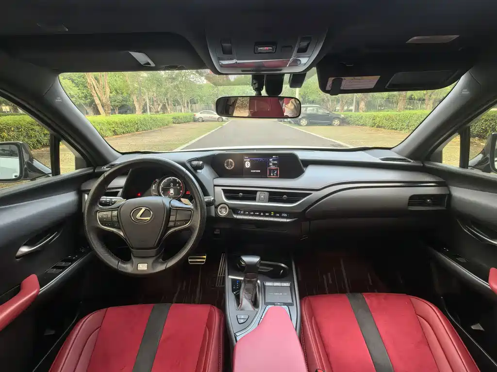 Lexus UX — миниатюра 12