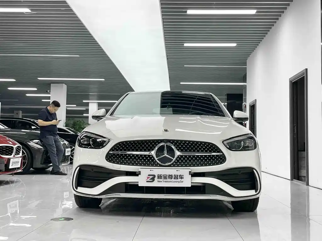 Mercedes-Benz C-Class — миниатюра 2