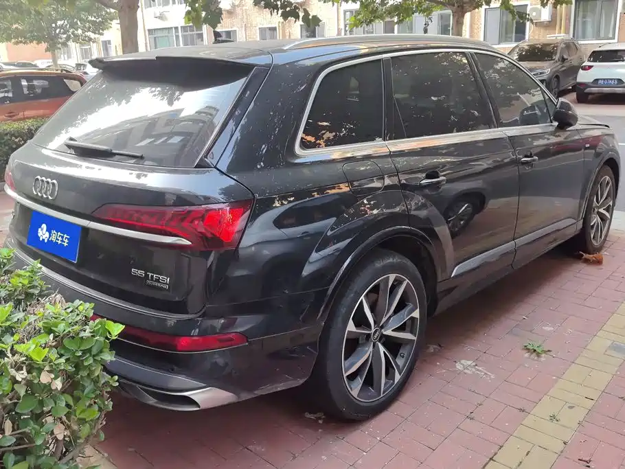 Audi Q7 — миниатюра 3
