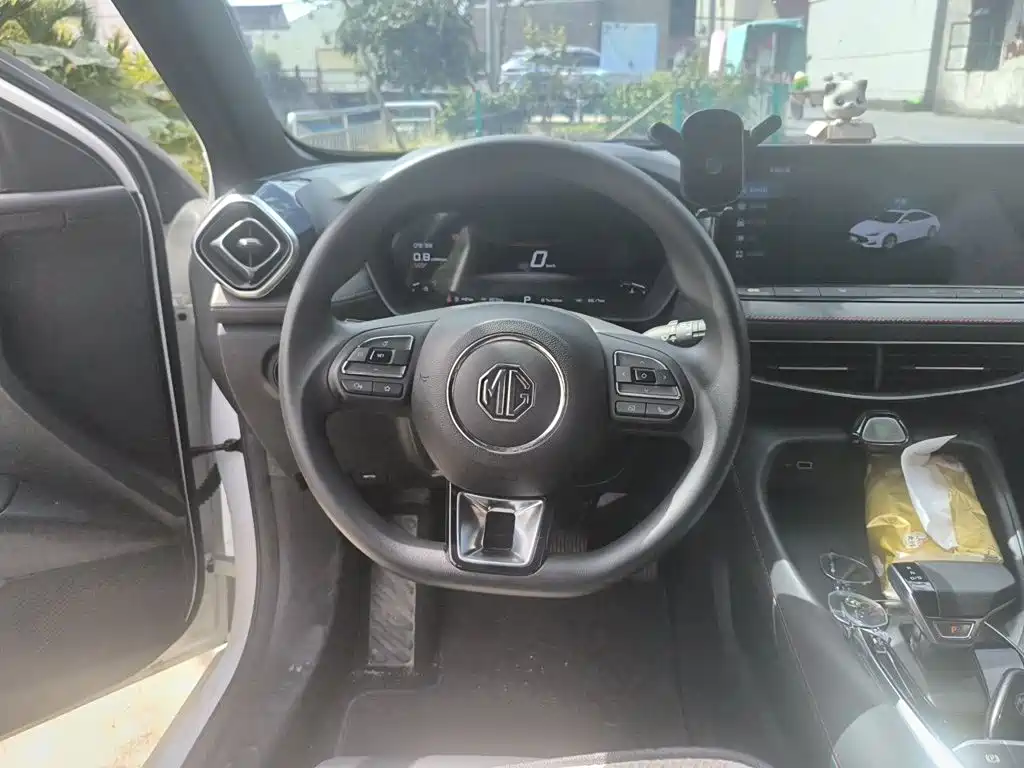 MG MG5 — миниатюра 3