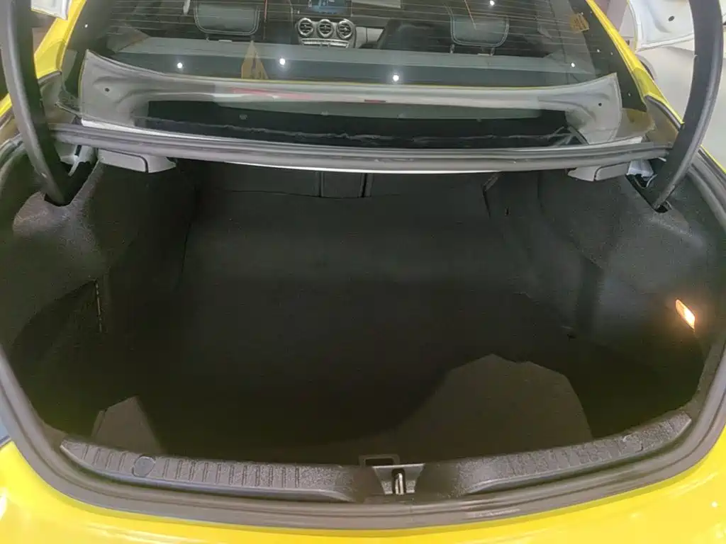 Mercedes-Benz C-Class (Import) — миниатюра 19