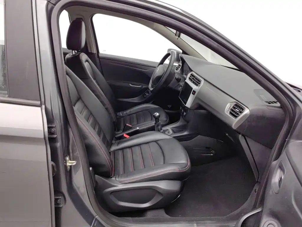 Citroen Elysee — миниатюра 23