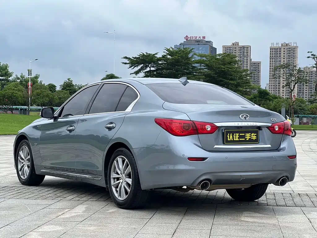 INFINITI Q50L