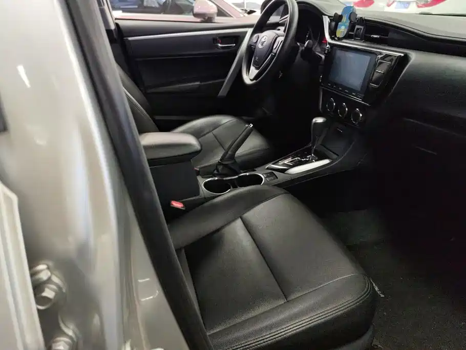 Toyota Corolla — миниатюра 8