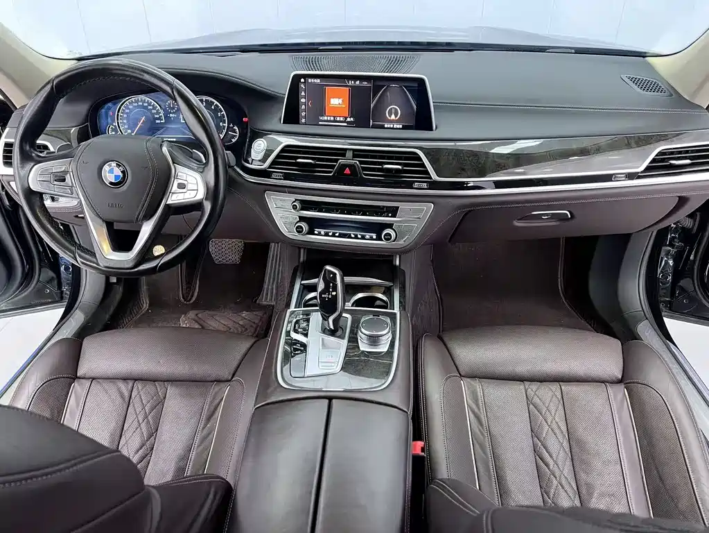 BMW 7 Series 7 2018 740Li Lead