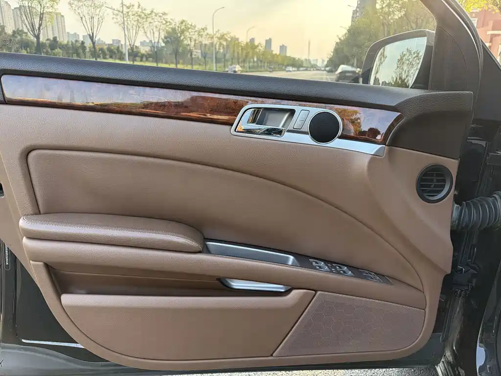 Volkswagen Phaeton — миниатюра 4
