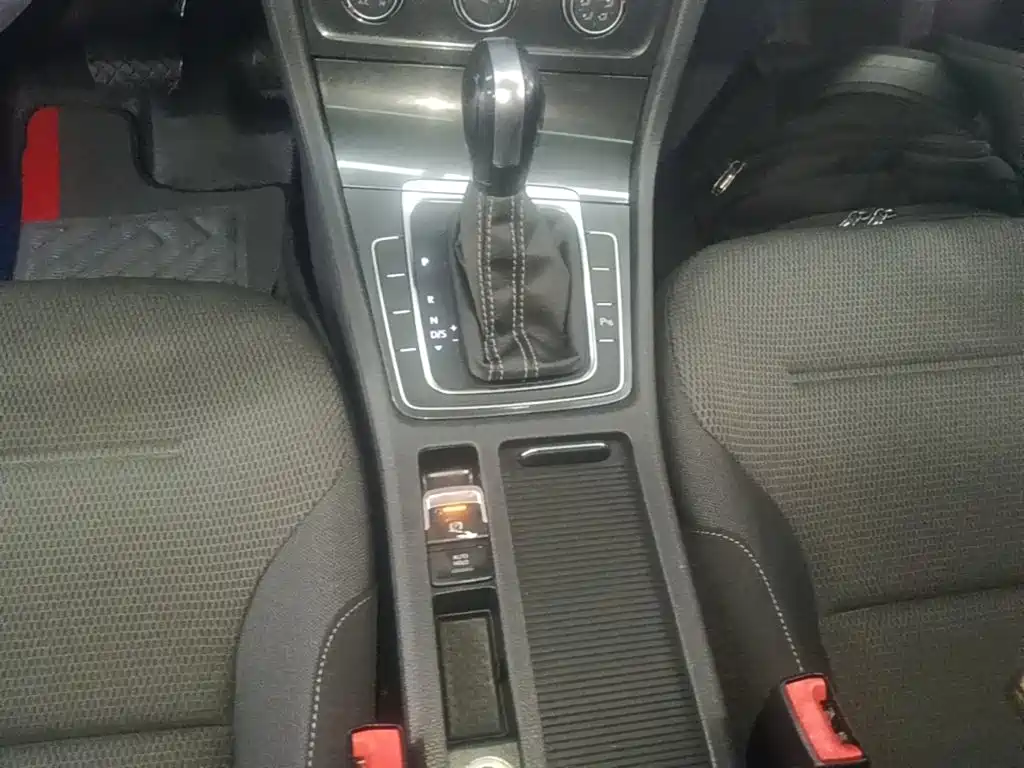 Volkswagen Golf — миниатюра 14
