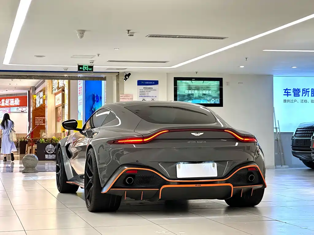 Aston Martin V8 Vantage — миниатюра 6