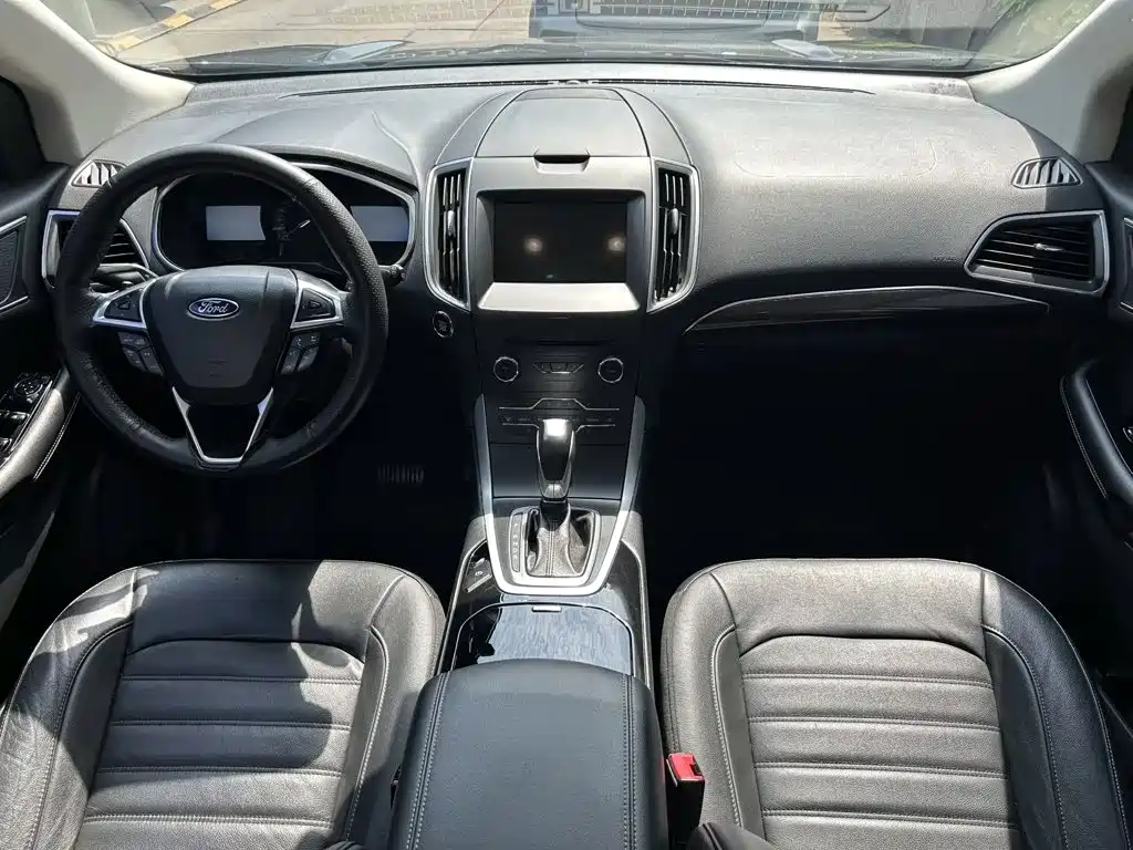 Ford Edge — миниатюра 7